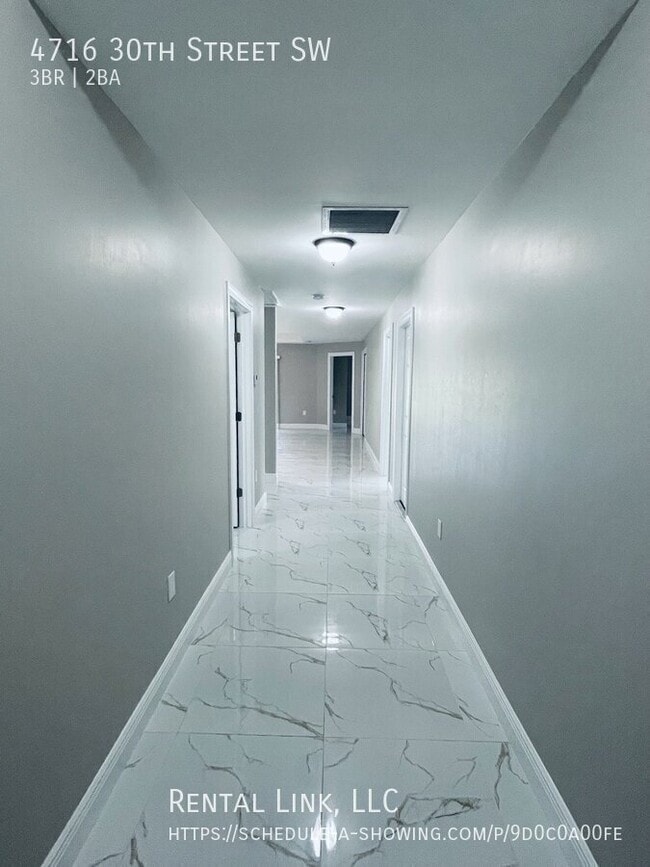 Building Photo - 4716 30th St SW