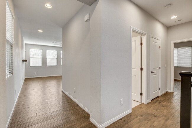 Building Photo - Spacious 4 Bedroom Home in North Las Vegas.