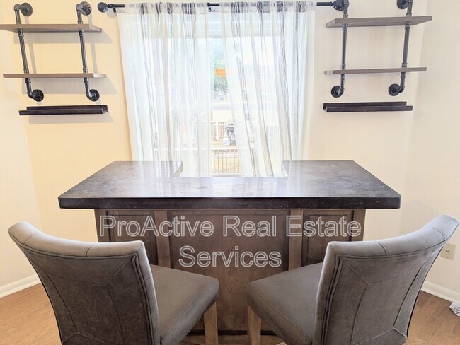 Foto del edificio - 1326 W Ocean View Ave