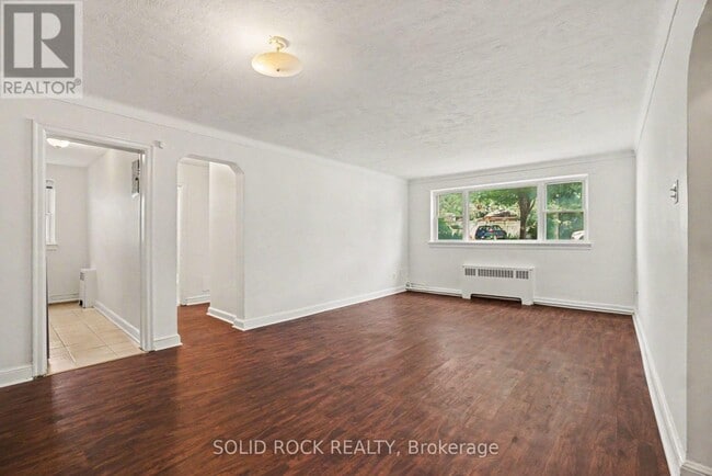 Building Photo - 726 Edison Ave