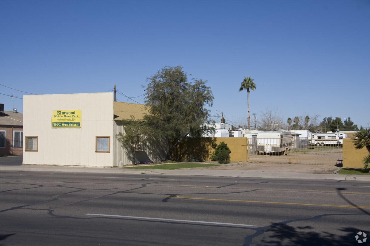 Foto del edificio - Villa Nueva Elmwood