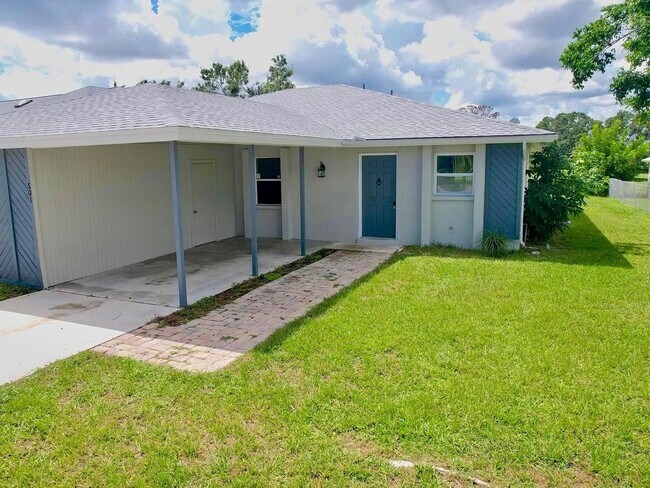 Building Photo - Fully Renovated 2 Bedroom Townhome in Venice