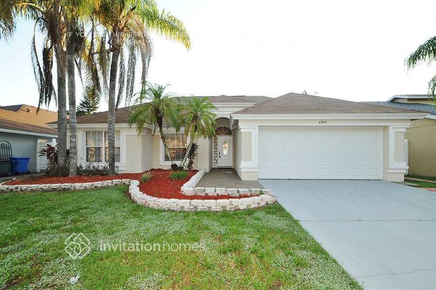 Foto principal - 8945 Bayaud Dr