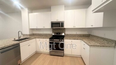 Building Photo - 15988 Lasselle St