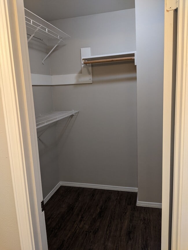 Master Closet - 2 Meadow Star Ct