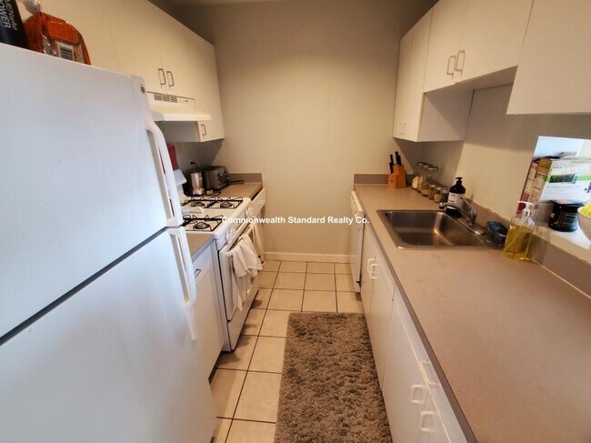 Building Photo - 2 bedroom in Boston MA 02118