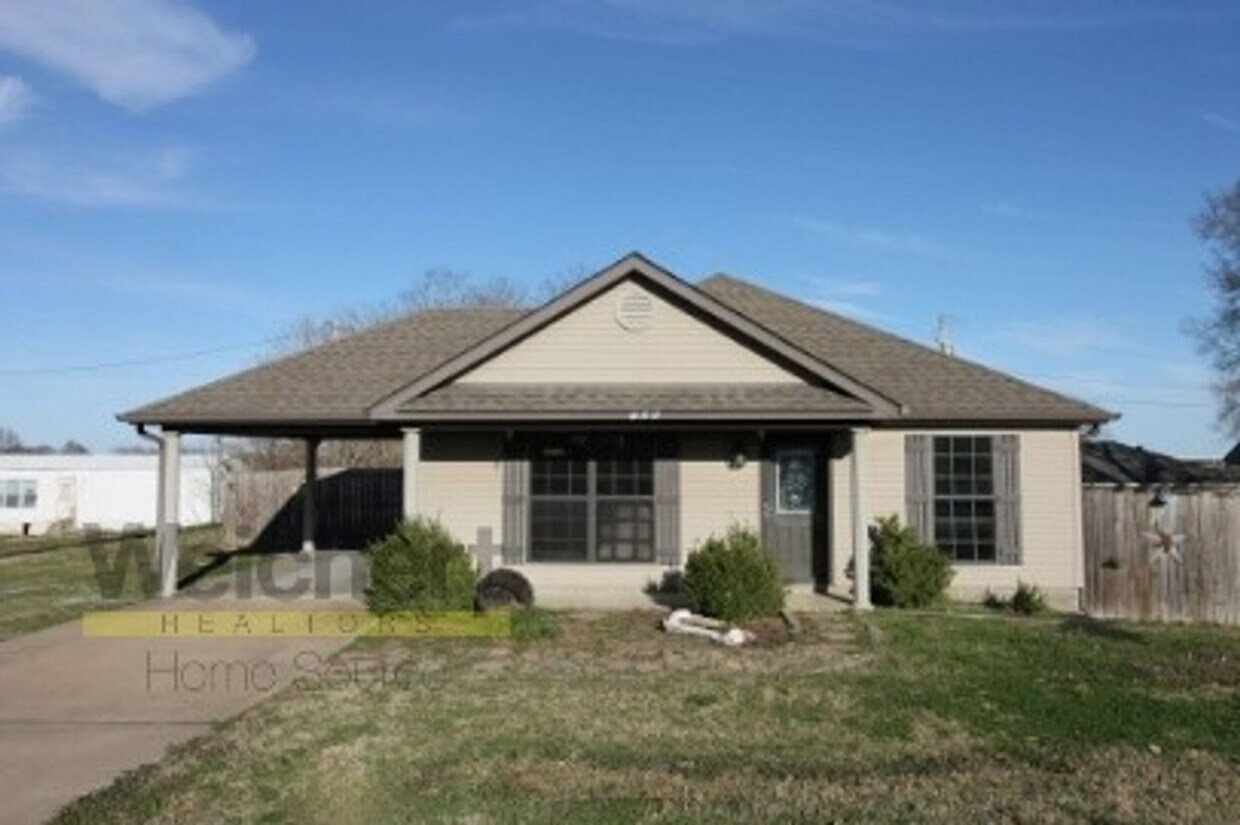 Foto principal - 3 bedroom, 2 bath home in Marmaduke