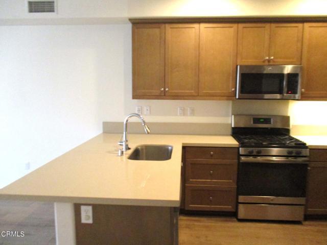 Building Photo - 321 N Fenimore Ave