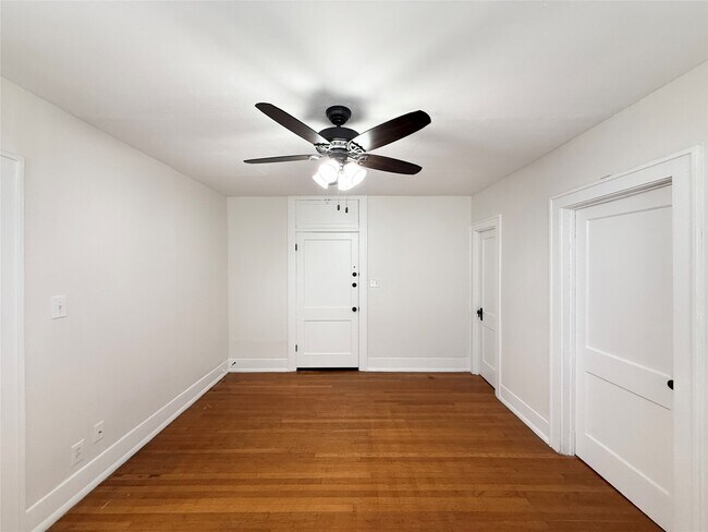 Foto del edificio - 1126 Berthea St