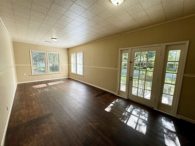 Foto del edificio - 4150 Maddox St