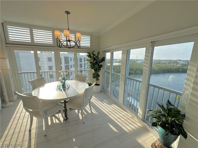 Foto del edificio - 4895 Bonita Beach Rd SW