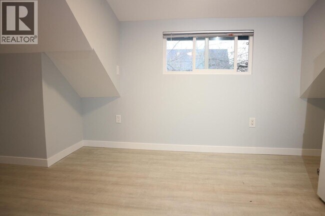 Photo du bâtiment - 796 E 12th Ave