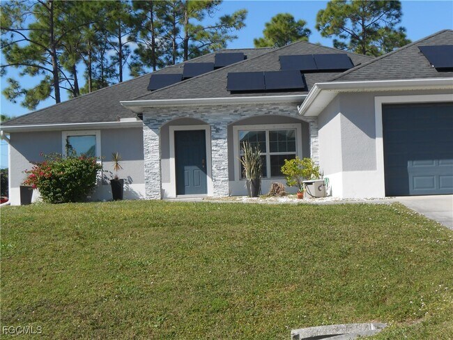 Building Photo - 601 Clayton Ave