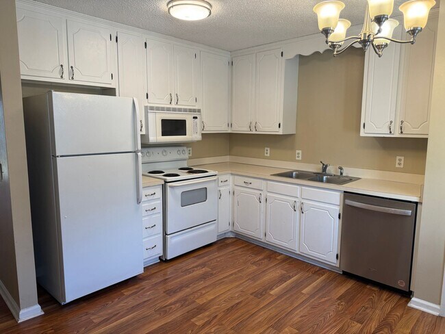 Foto del edificio - Great 2-story Townhome