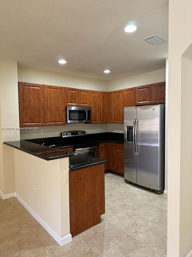 Building Photo - 233 Las Brisas Cir
