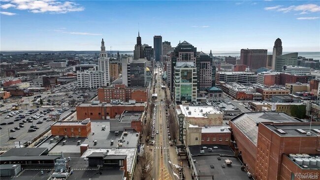 Foto del edificio - 674 Main St