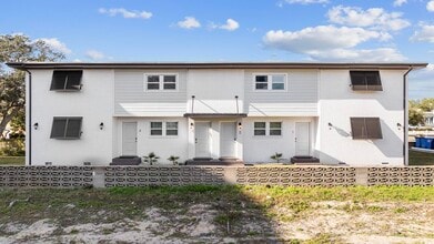 Building Photo - 409 17th Ave N