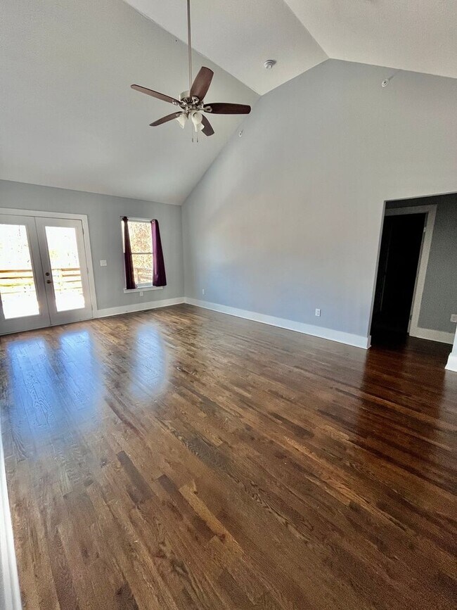 Foto del edificio - 509 Hickory Cir