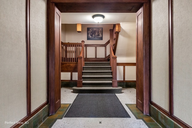 Building Photo - 7216 S South Shore Dr