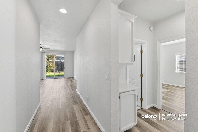 Building Photo - 357 Hatton Ct