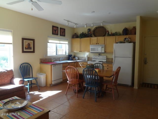 Building Photo - 16545 E Gunsight Dr