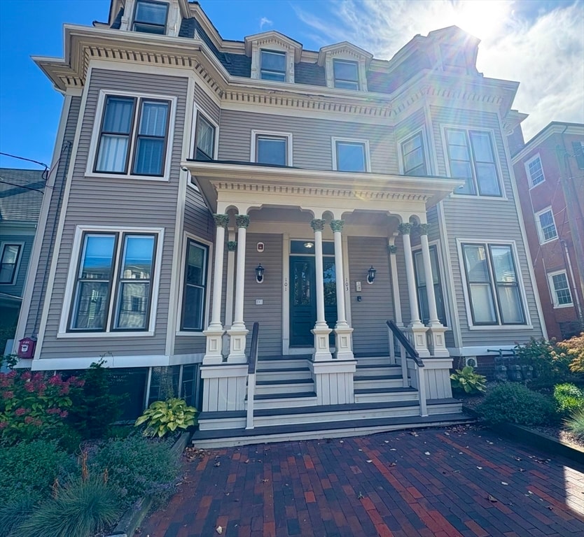Primary Photo - 103 State St
