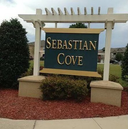Primary Photo - Wonderful 1st Floor Condo with easy access...