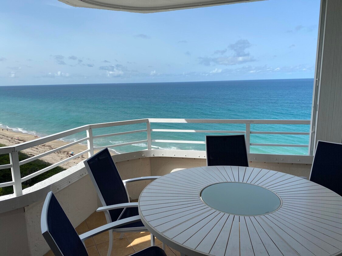 Foto principal - 9950 S Ocean Dr