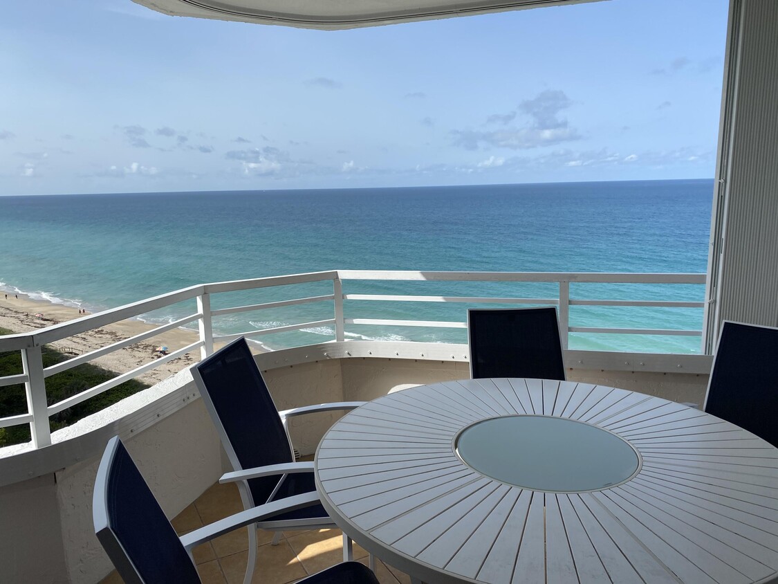 Primary Photo - 9950 S Ocean Dr