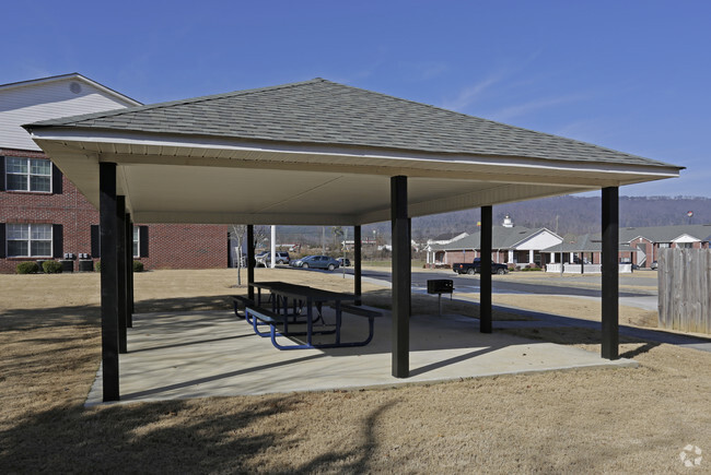 Picnic Area - Auburn Ridge