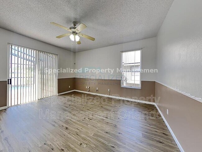 Building Photo - 728 Hardwood Cir