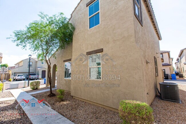 Building Photo - 5456 W Fulton St