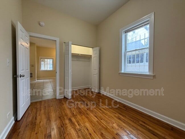 Building Photo - 2213 W Washington Blvd