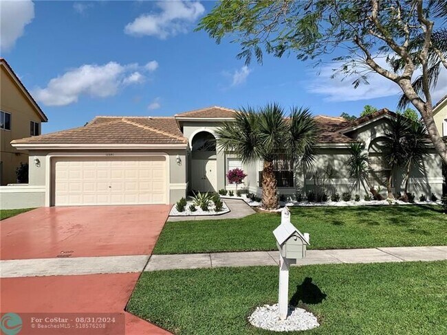 Foto del edificio - 10841 Fox Glen Dr