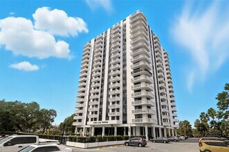 Building Photo - 400 E Colonial Dr