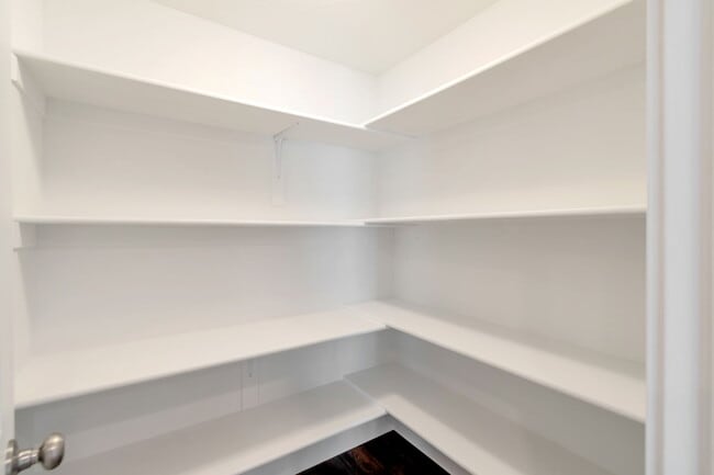 Foto del edificio - 1655 S Longview Rd