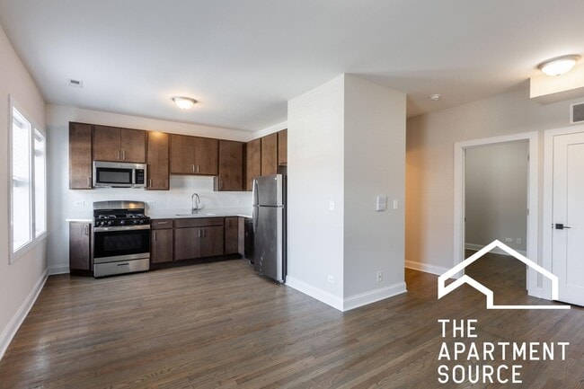Building Photo - 3401 W Fullerton Ave