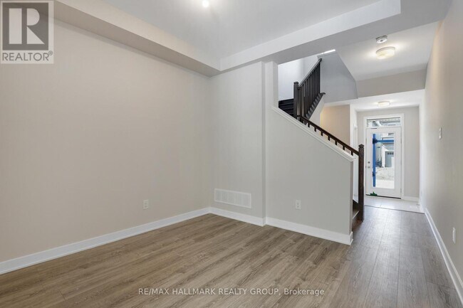 Building Photo - 143 Yearling Cir
