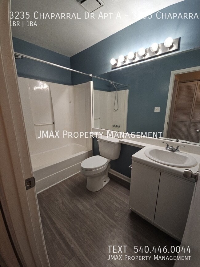 Building Photo - 3235 Chaparral Dr