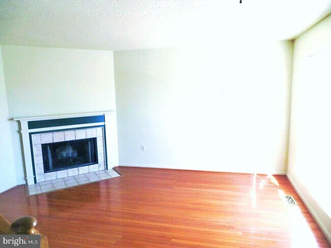 Foto del edificio - 6502 Old Carriage Ln