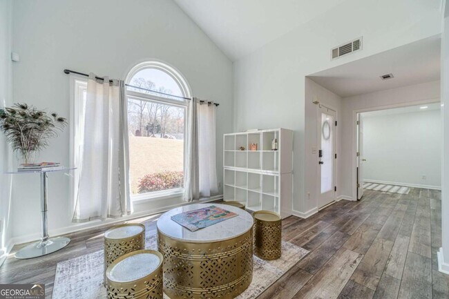 Foto del edificio - 6242 Huckleberry Ridge