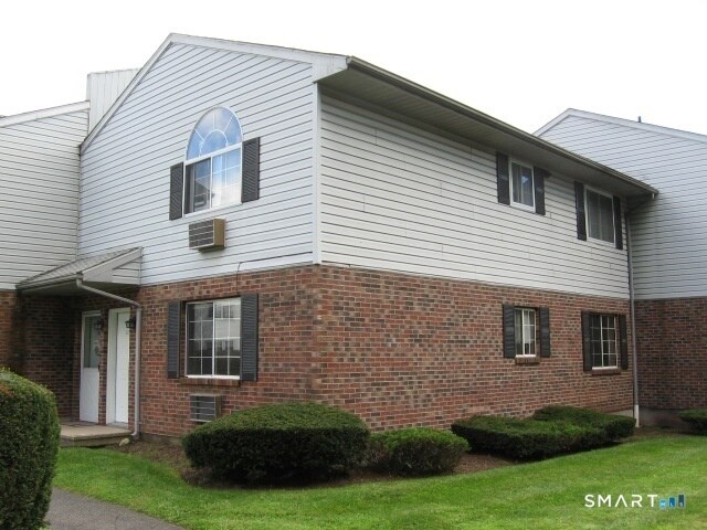 Building Photo - 975 Meriden Rd