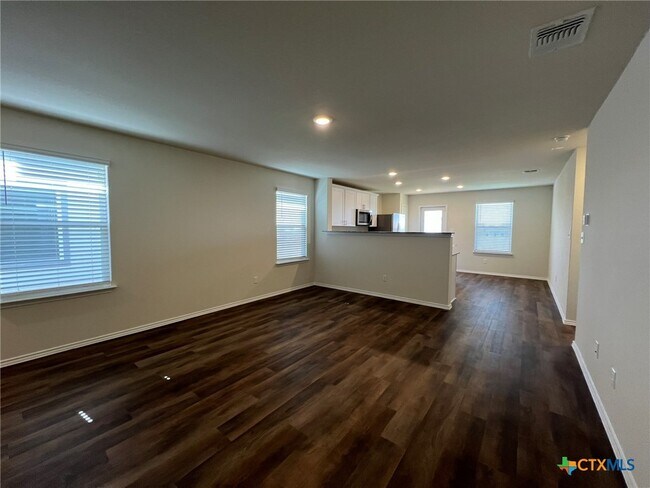 Foto del edificio - 760 Heartseed Ave