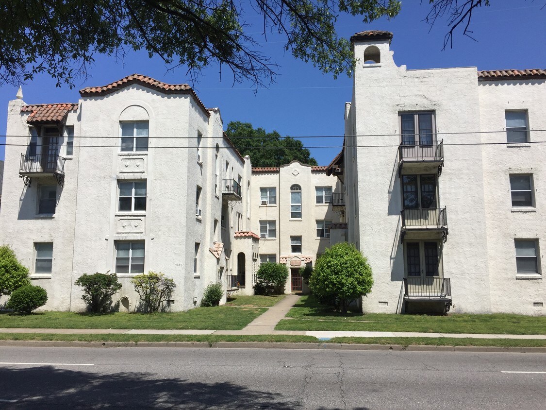 Foto principal - 7314 Hampton Blvd