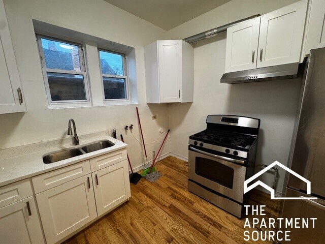 Foto del edificio - 3248 W 25th St