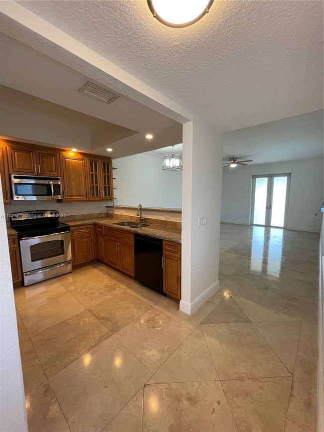 Foto del edificio - 3350 SW 25th St