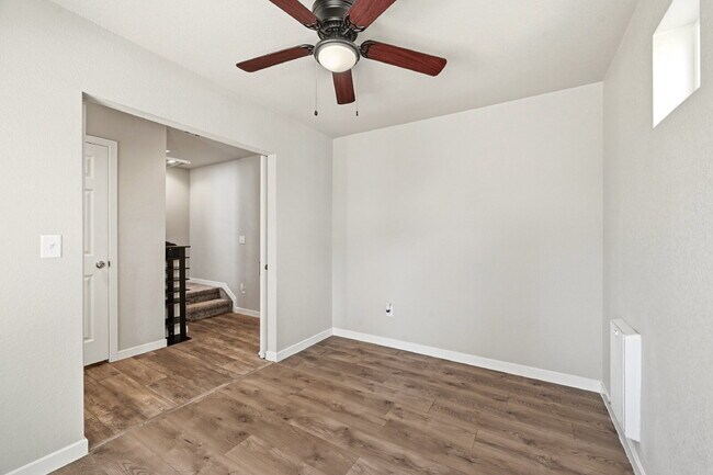 Foto del edificio - $2,245.95, 3 bed, 2.5 bath, located in Colorado Springs with a Balcony