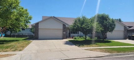 Building Photo - 5006 S Baneberry Ave