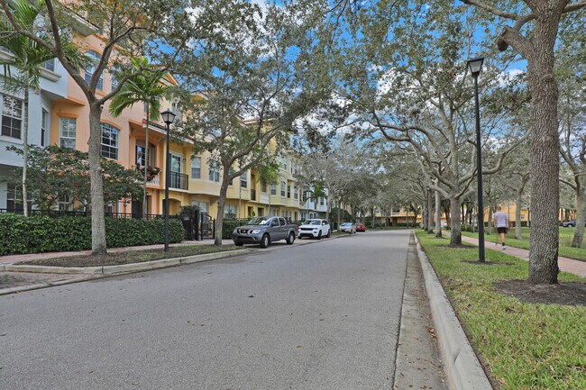 Building Photo - 2425 San Pietro Cir