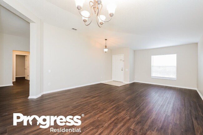 Building Photo - 2227 Granger Ave